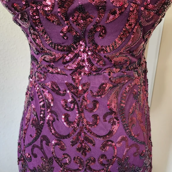Windsor Tasha Fuchsia Sequin Brocade Mermaid Lace Back Formal Dress - Picture 5 of 12